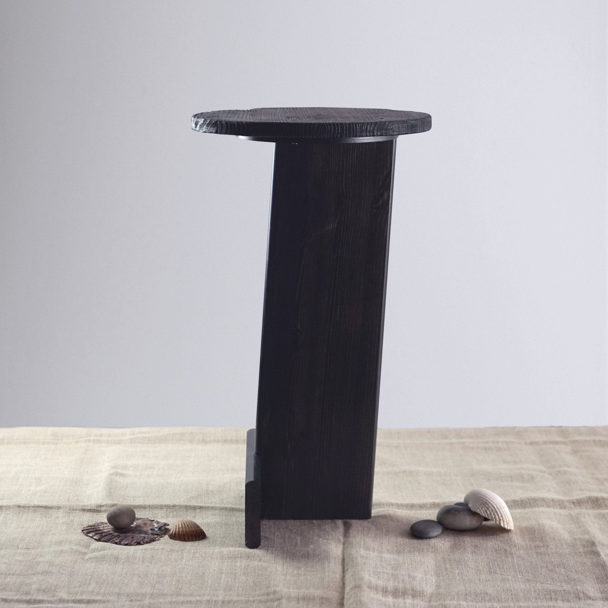 667c366beca1a07b1527c11c_0723-pfeifer-ottysidetable-02_1761151434264.jpg