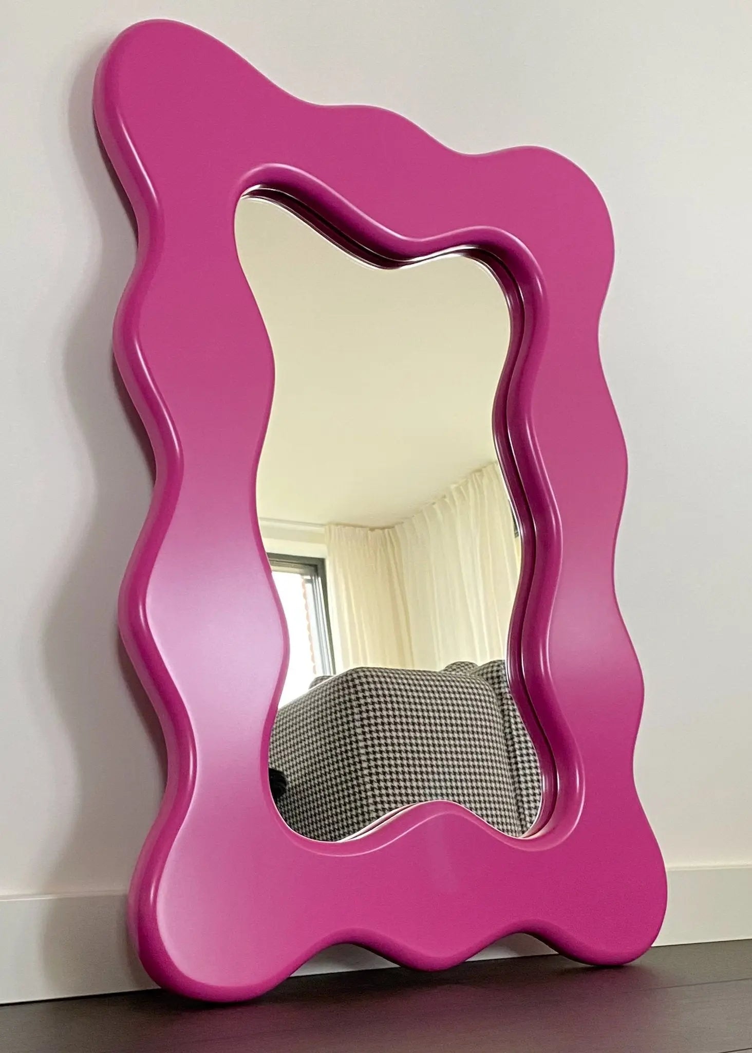 Midi - Wavy Mirror - 1