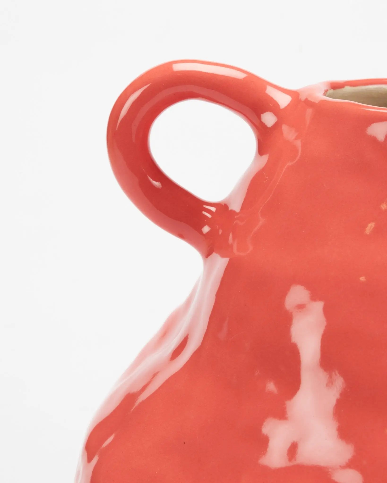 667c366beca1a07b1527c11c_chunky-boy-vase-coral-1_1763556704627.jpg