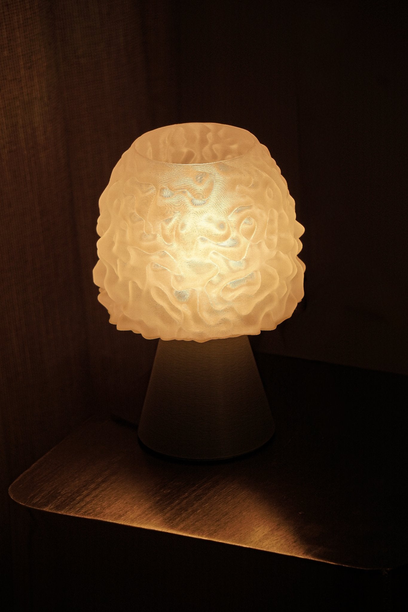 667c366beca1a07b1527c11c_mori-lampe-a-poser-design-saint-jacques_1782899828741.jpg