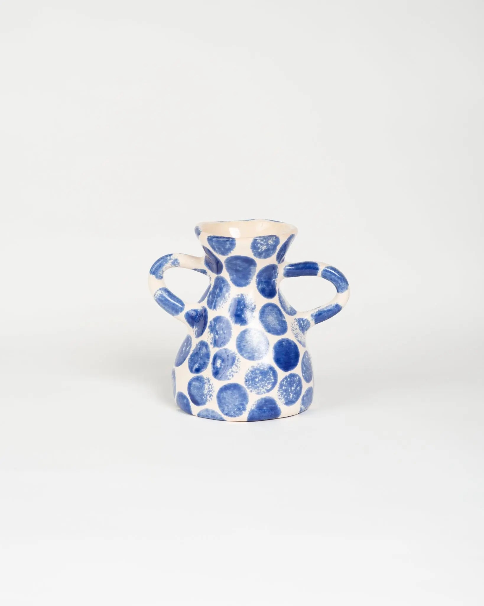 667c366beca1a07b1527c11c_smallamphora1_1763554819047.jpg