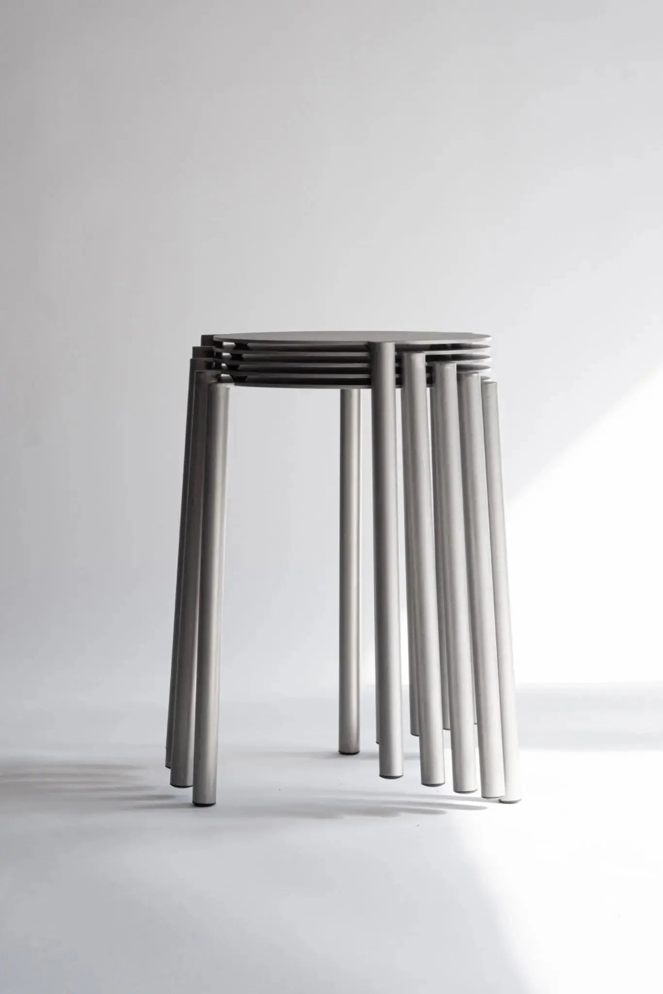 Isla Stool x Paul Delrez - 11
