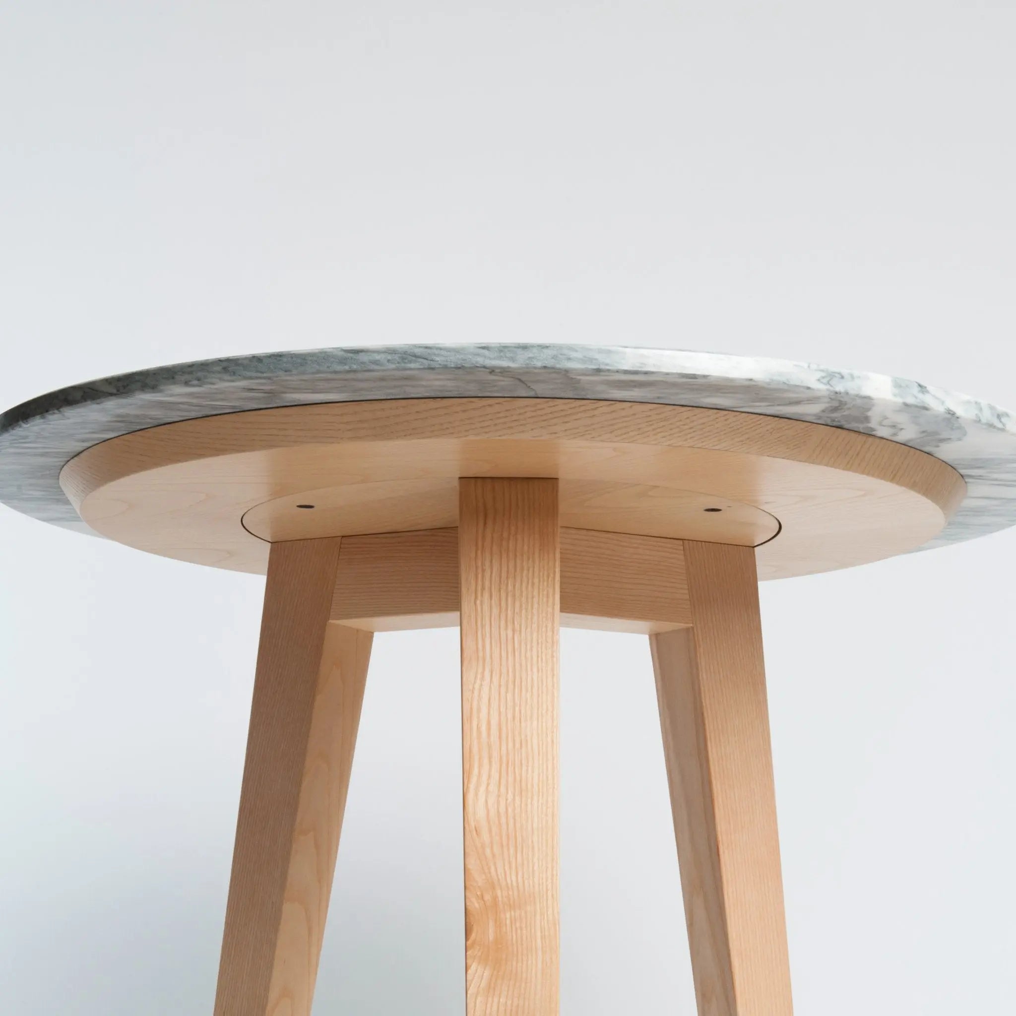 Small round table om13.1  - 3