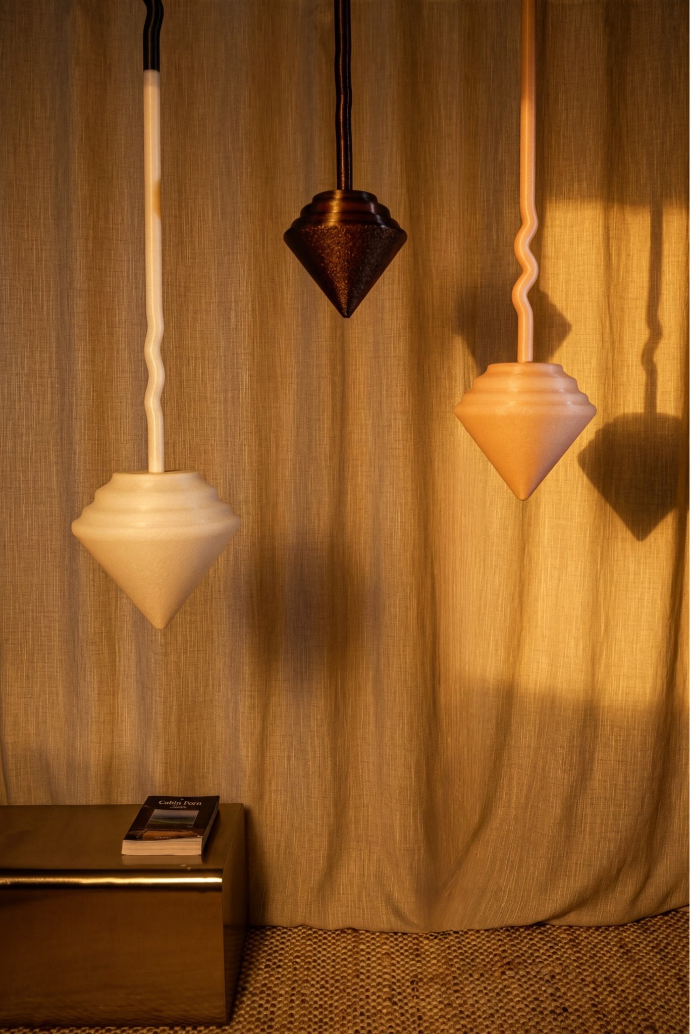 667c366beca1a07b1527c11c_endulum-triptyque-suspensions-sculpturales_1782909810887.png