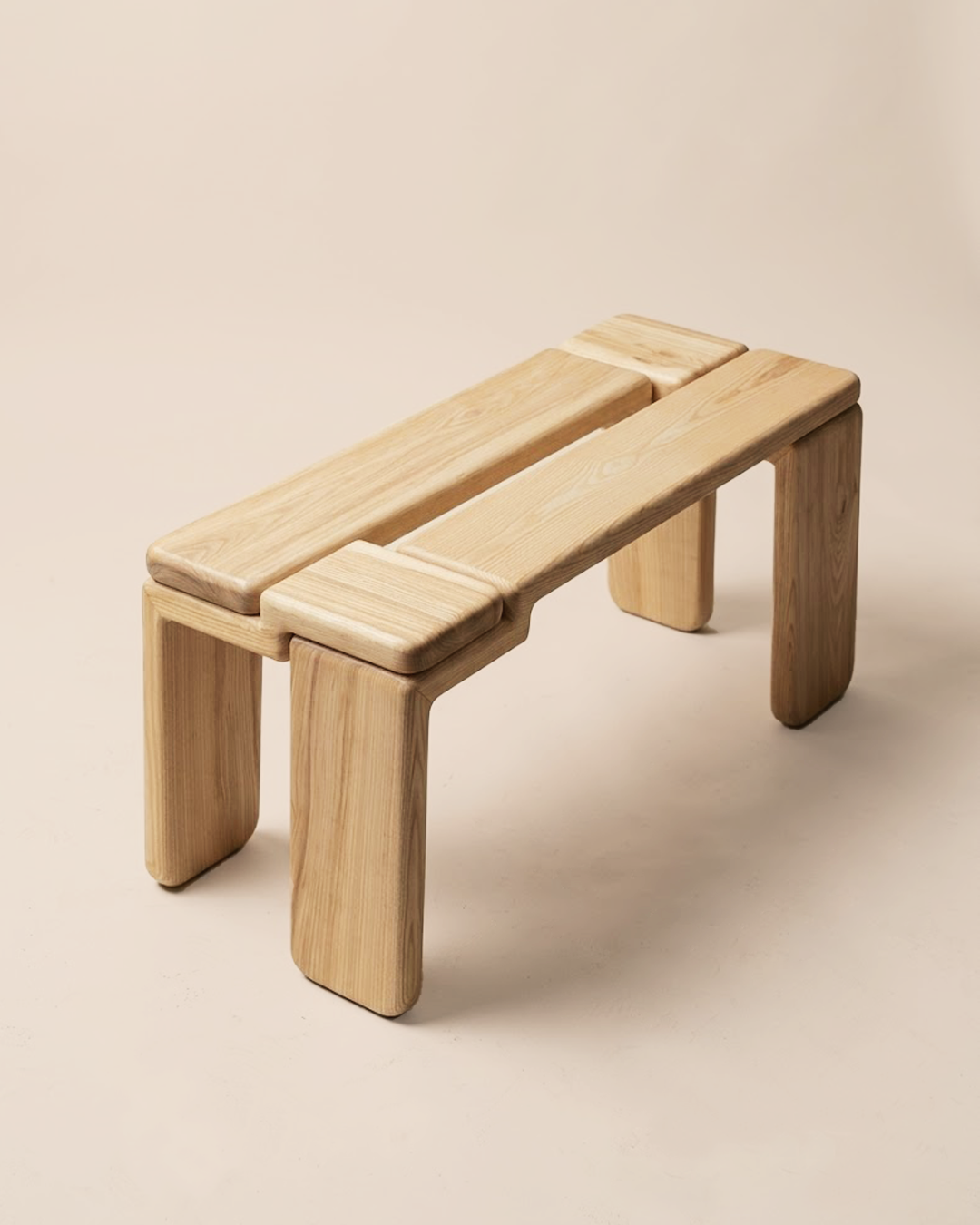 667c366beca1a07b1527c11c_knot-bench-11-_1778064667939.png