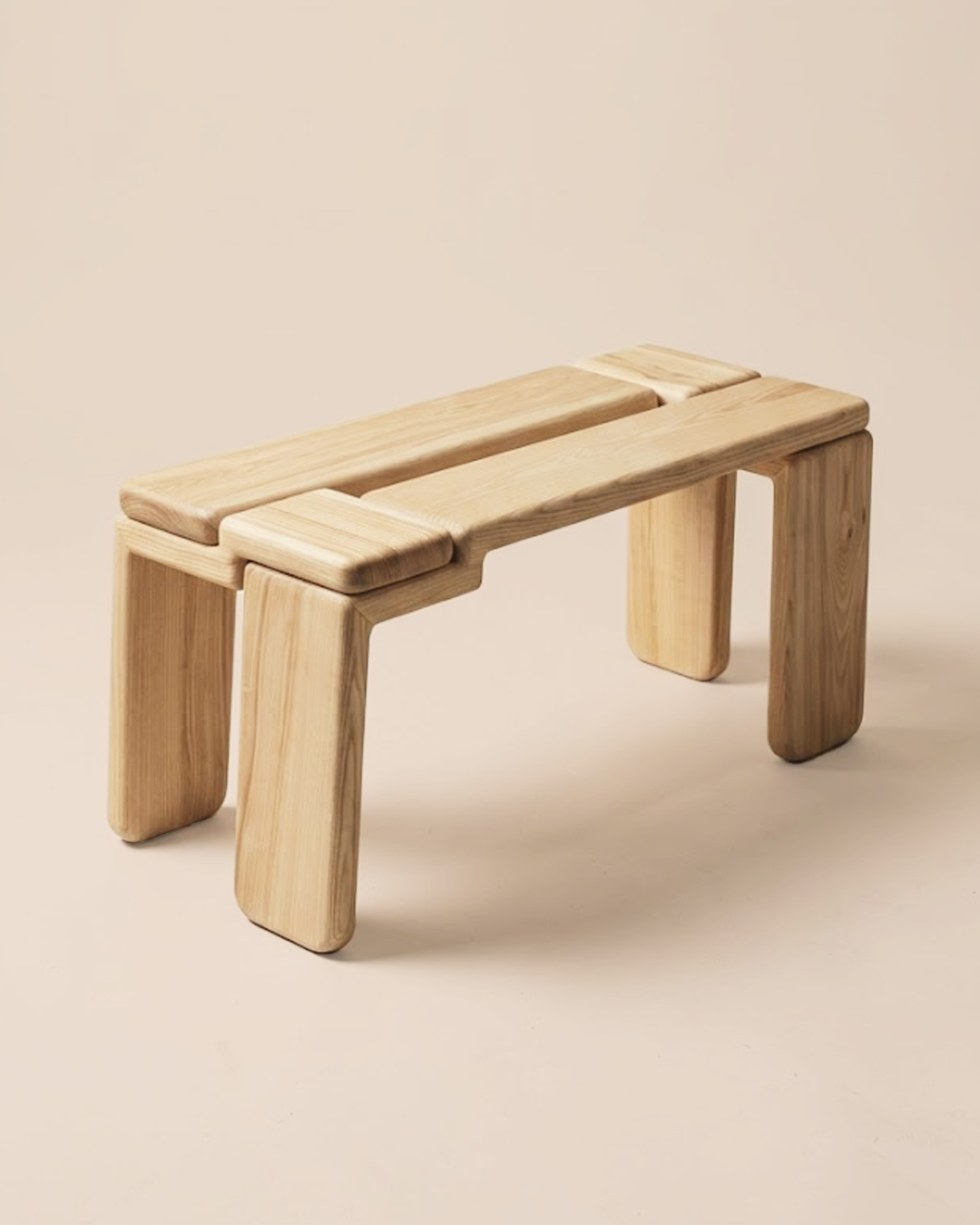 667c366beca1a07b1527c11c_knot-bench-6-_1778064667938.png