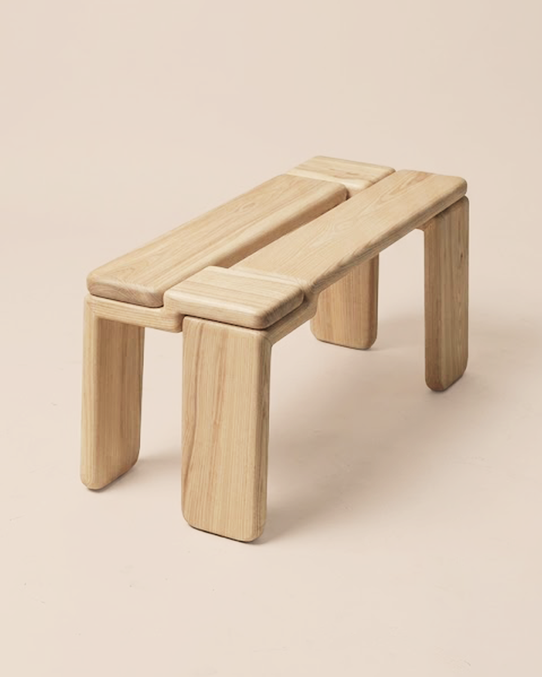 667c366beca1a07b1527c11c_knot-bench-8-_1778064667939.png