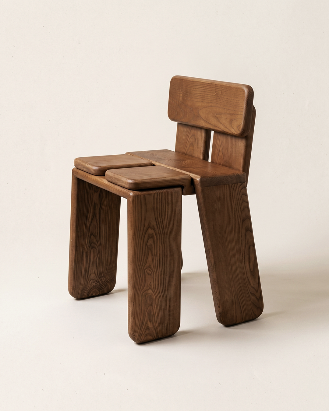 667c366beca1a07b1527c11c_knot-chair-1-_1777915062835.png